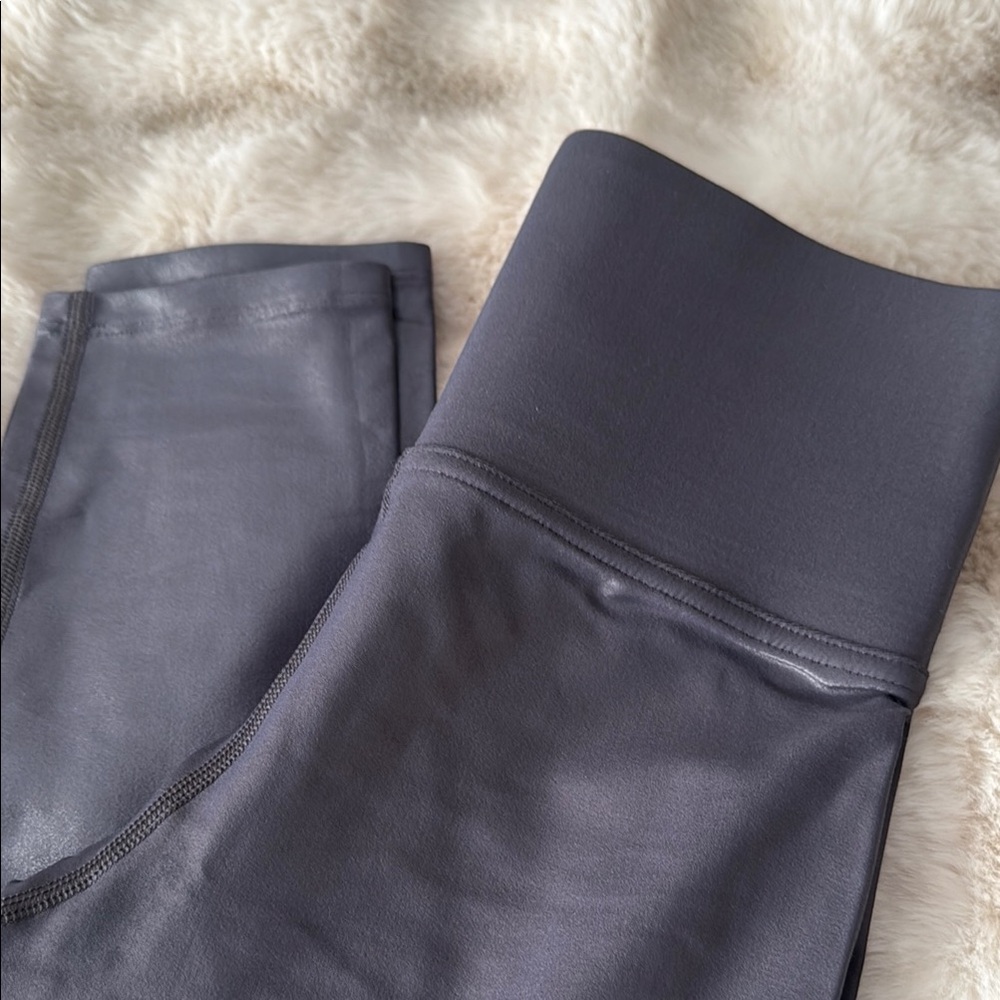 Carbon38 Gray Leggings